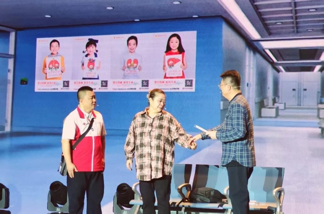 現(xiàn)場表演了由真實故事改編的情景劇。人民網(wǎng)記者 王子鋒攝