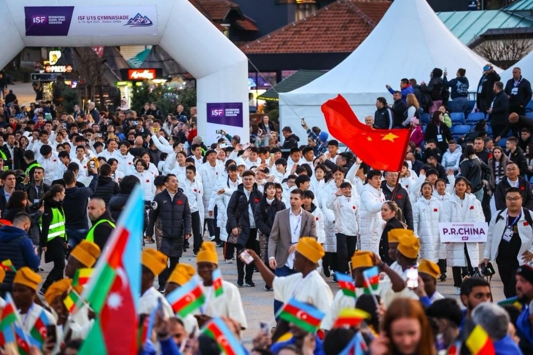 中國(guó)中學(xué)生體育代表團(tuán)在開幕式上入場(chǎng)。圖片來(lái)源：中國(guó)中學(xué)生體育代表團(tuán)