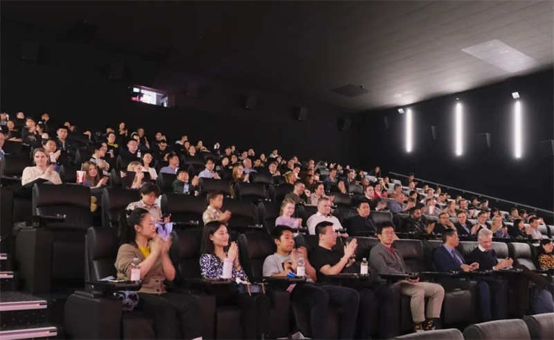 觀影現(xiàn)場。中國駐丹麥大使館供圖