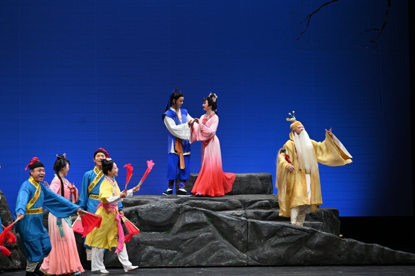 《七妹與蛇郎》演出劇照。國(guó)家大劇院供圖