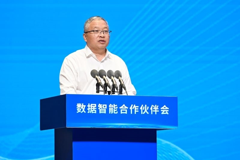 圖為豫資控股集團黨委書記、董事長秦建斌。