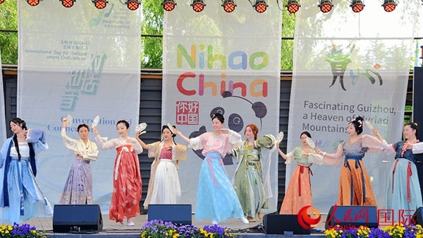 舞蹈《寄明月》。人民網(wǎng)記者 殷淼